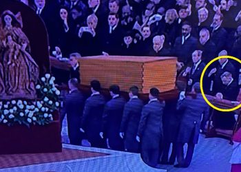 na pogrzebie benedykta XVI