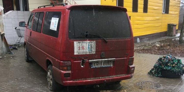 Polscy wolontariusze ranni na Ukrainie! Kobieta straciła nogę. Dramatyczna relacja