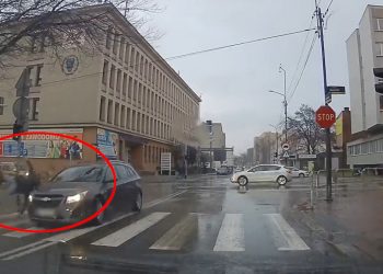 Potrącił pieszego na pasach! Opublikowali nagranie [WIDEO]