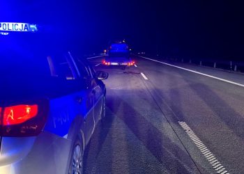 Potrącił policjanta podczas interwencji. Groźny wypadek na A1