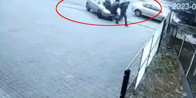 Staranował pieszych w Siedlcach! Policja ujawniła nagranie [WIDEO]