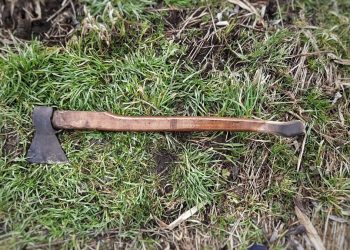 Libacja rodem z horroru. Potem siekierę wyrzucił do rzeki