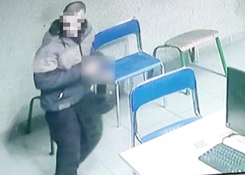 20-latek chciał, żeby zatrzymała go policja. Nie chcieli, ale w końcu musieli