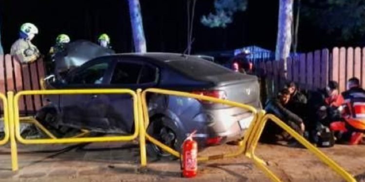 samochód pościg strzał