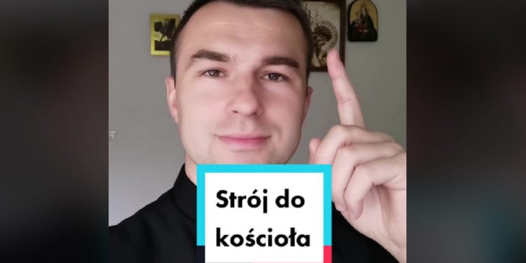 ksiądz strój do kościoła