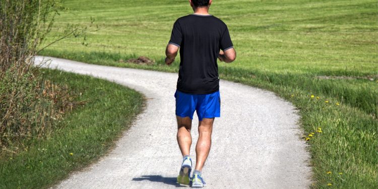 Akcesoria, w które warto się wyposażyć na wiosenne bieganie