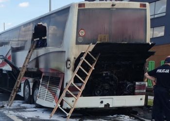 Zapalił się autokar na S8! Pojazdem jechały dzieci