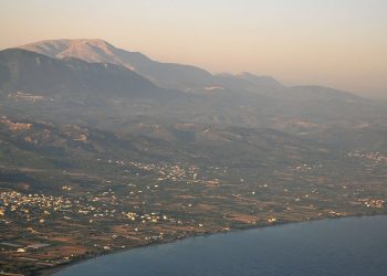 Pożary na Rodos. 1200 Polaków w strefie zagrożenia! Zaskakująca zmiana wiatru
