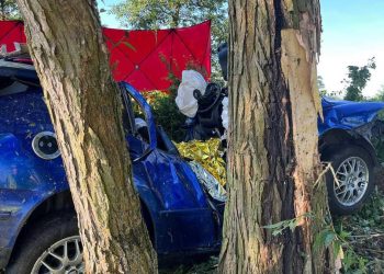 Koszmarny wypadek. Bardzo młodzi ludzie nie mieli szans