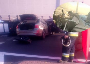 Nieoznakowany radiowóz zmiażdżony! Tyle zostało po uderzeniu w TIR-a