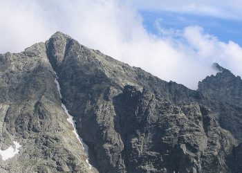 Tatry. Tragedia na popularnym szczycie. Kobieta spadła z dużej wysokości