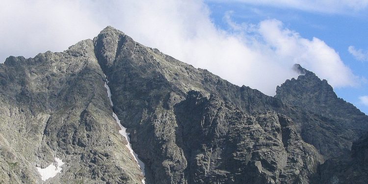 Tatry. Tragedia na popularnym szczycie. Kobieta spadła z dużej wysokości