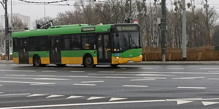 autobusem
