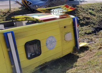 Karetka wiozła rannych z wypadku. Doszło do kolejnego zderzenia!