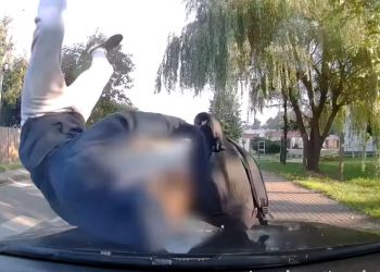 Policja publikuje nagranie z wypadku. Potrącenie na przejściu [WIDEO]