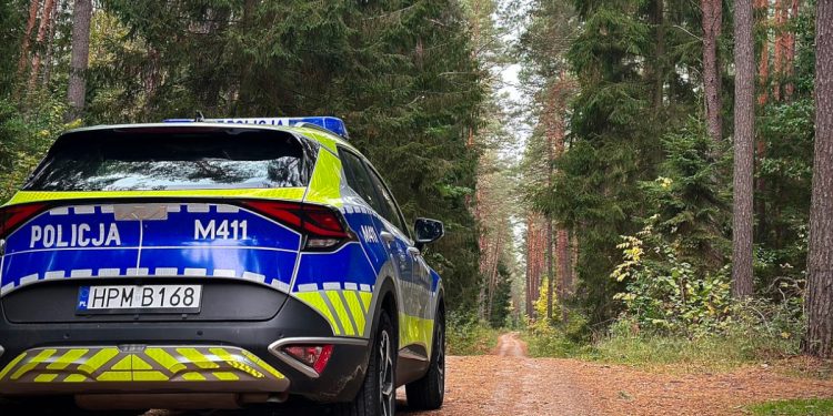 Wezwał policję mówiąc, że się zgubił w lesie. Prawda okazała się kuriozalna