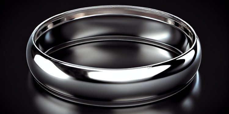 Jak wyczyścić srebrny pierścionek?