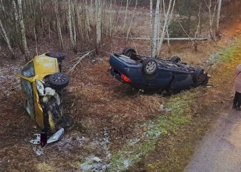 Przeżyła dachowanie. Wysiadła z auta i… zginęła