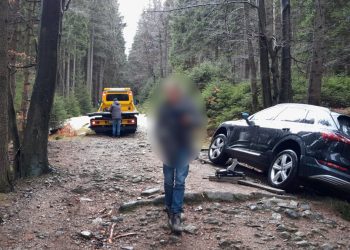 Niemiec zaufał nawigacji. Skończył na… szlaku w polskim Parku Narodowym