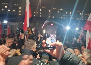 TVN pokazał, jak wyglądał protest w obronie TVP. Taka jest prawda? [FOTO]