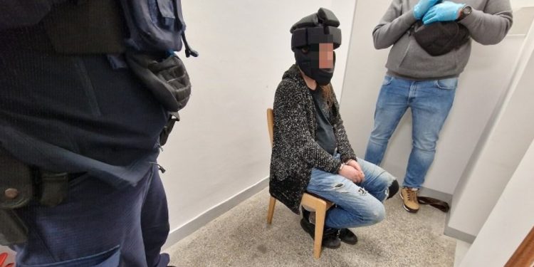 Maksymilian F. przed strzelaniną opublikował nagranie. „Jak się zbliżą, otworzę ogień”