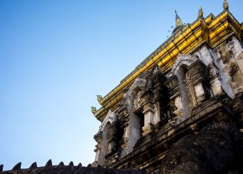 Młode turystki z Polski wywołały skandal obyczajowy w Tajlandii. To był teren świątyni