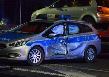 Groźny wypadek radiowozu. Cztery osoby poszkodowane