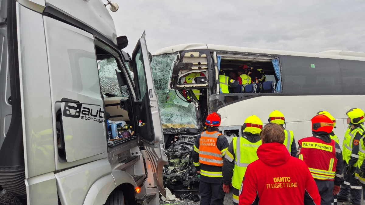 Austria. Śmiertelny wypadek autokaru z Polski. Jechali nim urzędnicy