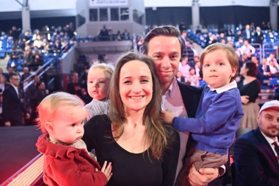 Krzysztof Bosak o radości ojcostwa. Piąte urodziny syna w patriotycznym stylu