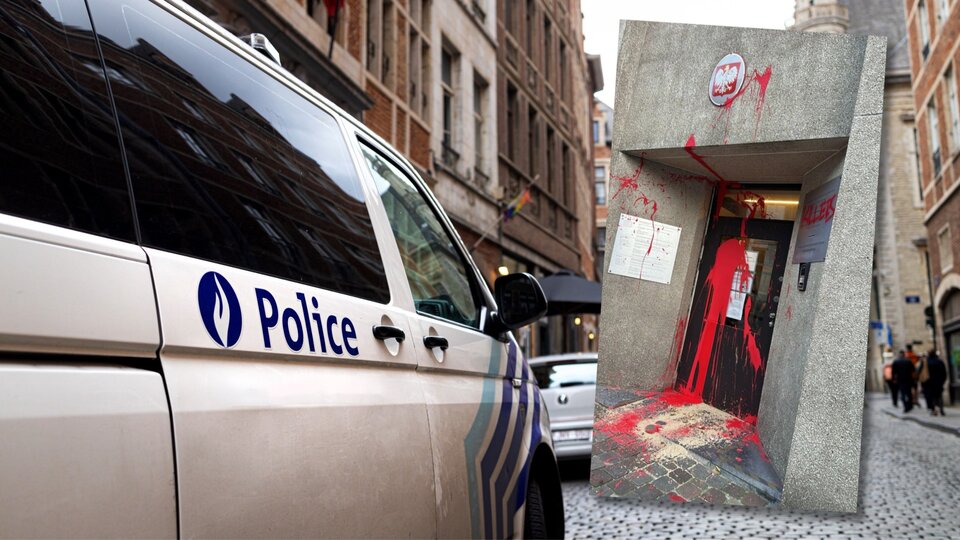 Radiowóz policyjny w Brukseli, zdewastowany konsulat