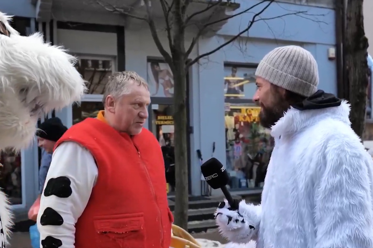 Zakopane: Stanowski przebrał się za misia i oferował darmowe zdjęcia. Otrzymał groźby od innego misia [WIDEO]