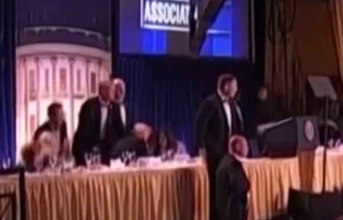 Zamach na Trumpa. W sieci pełno nagrań [WIDEO]