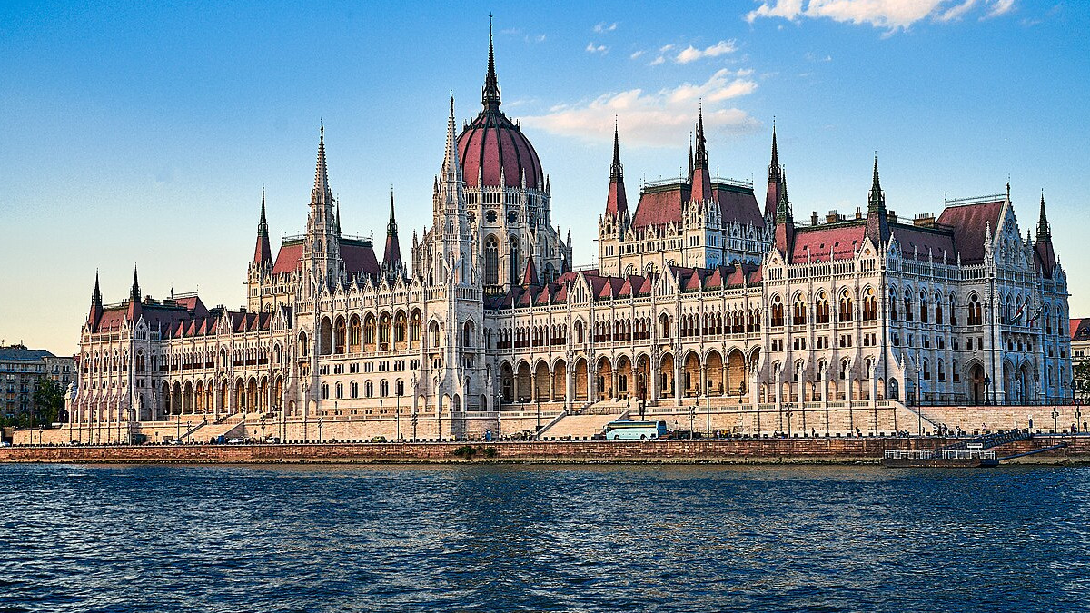 Węgry dalej będą kupować ropę z Rosji? Magyar nie zostawił wątpliwości