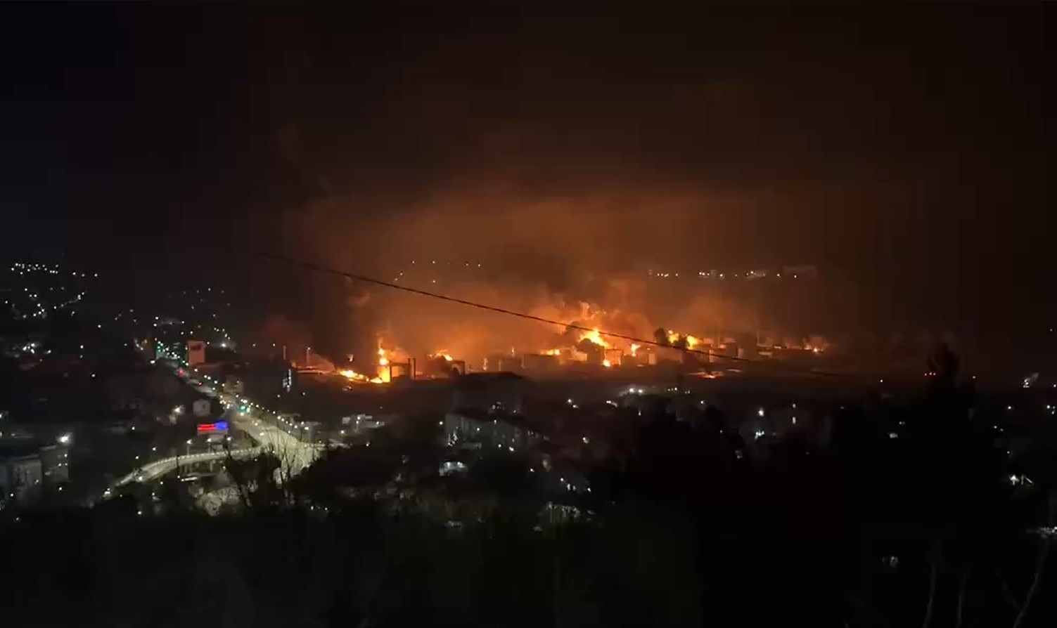 Ukraina dotkliwie uderza w Rosję. Płonie port i rafineria [WIDEO]