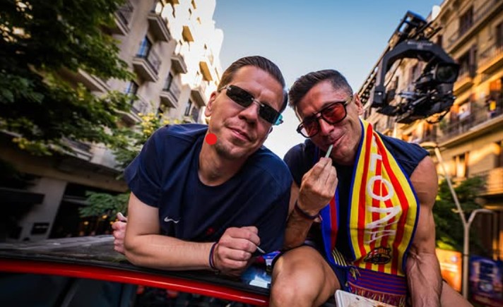 Lewandowski ogłosił odejście z Barcelony! Komentarz Szczęsnego rozpalił internet
