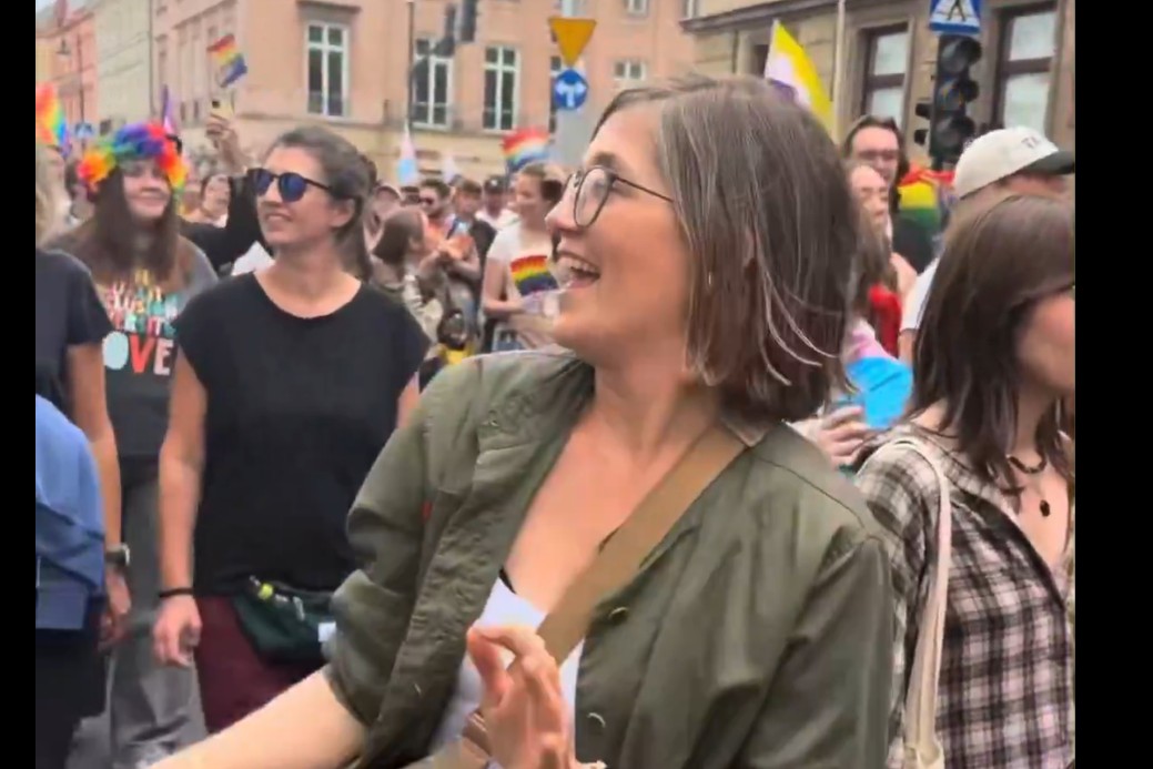 Magdalena Biejat na Paradzie Równości. Jej zachowanie odbiło się szerokim echem [WIDEO]