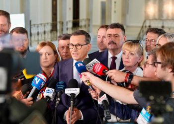Morawiecki reaguje na rozłam w PiS. Odpowiada Kaczyńskiemu