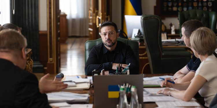 Zełenski podjął pilną decyzję ws. „polityki wobec Polski”. Jest mowa o Wołyniu