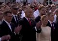 Rocznica Nawrockiego. Hymn Polski… w nietypowym wykonaniu, a zaraz po nim gwiazda rapu [WIDEO]