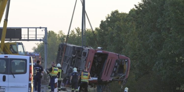 Powiedział, dlaczego mogło dojść do katastrofy autokaru. Ekspert mówi wprost