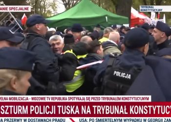 Zamieszki pod Trybunałem Konstytucyjnym! Interweniuje policja [WIDEO]
