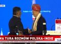 Tusk ośmieszył się w Indiach? Internet rozgrzany! [WIDEO] [MEMY]