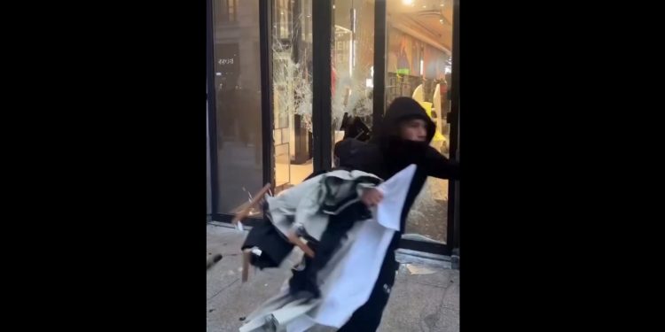 Francja podpala Europę. Zamieszki w Mediolanie. Na ulice wyjdzie wojsko! [WIDEO]